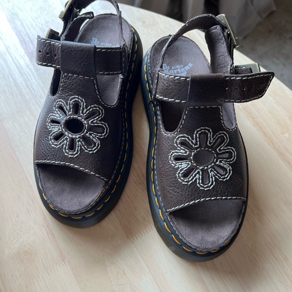 Dr. Martens dunnet sandal - Picture 2 of 7